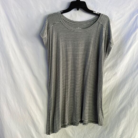 Cuddl Duds asymmetrical hem tunic - Picture 1 of 6